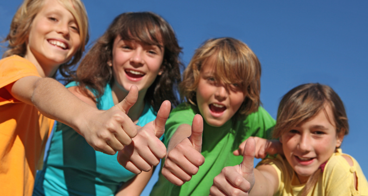 Camper oder Wohnmobil mieten mit viel Platz für alle