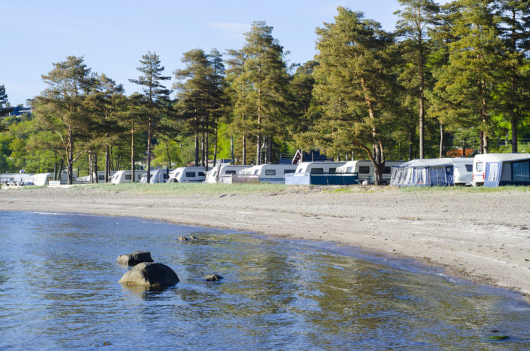 Wohnmobil Magazin - Stellplatz oder Campingplatz